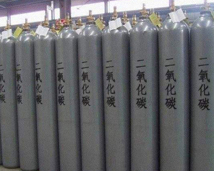 山西永固氣體給您講講，氣瓶使用中應(yīng)該注意的事項(xiàng)